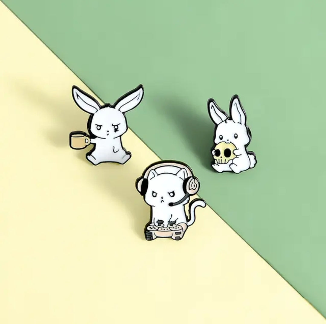 Épingle en émail lapin et chat