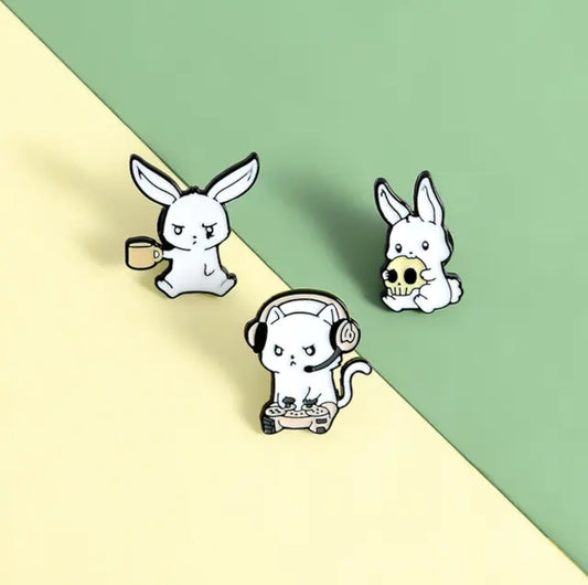 Épingle en émail lapin et chat
